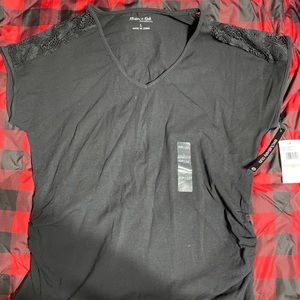 🤰Black w/ Lace short Sleeve V-neck Tee with Lace